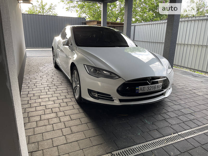 Седан Tesla Model S 2013 в Днепре