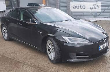 Tesla Model S 2016