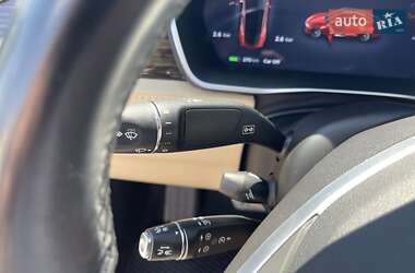 Лифтбек Tesla Model S 2014 в 