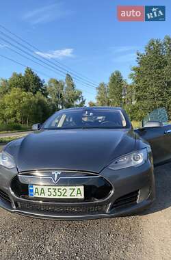 Tesla Model S 2013