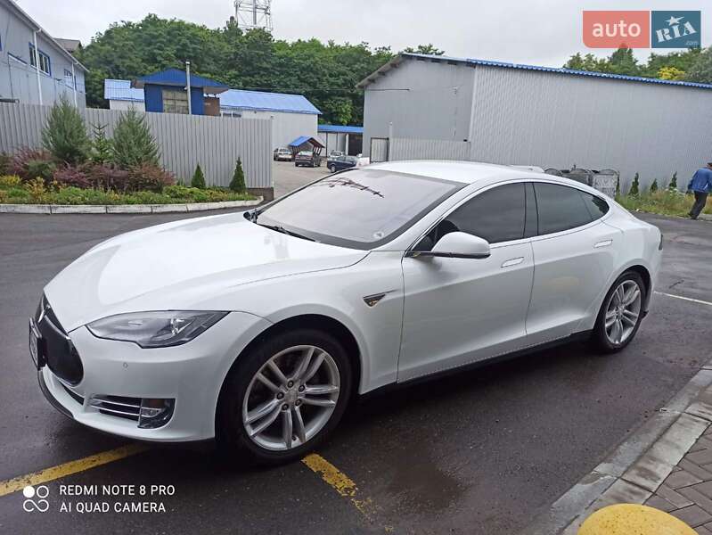 Лифтбек Tesla Model S 2013 в Хмельницком