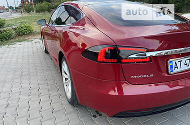 Хэтчбек Tesla Model S 2016 в Коломые