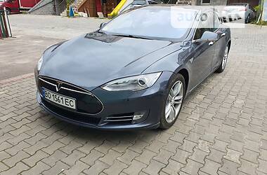 Tesla Model S 2013