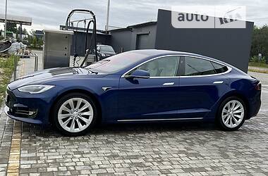 Tesla Model S 2018