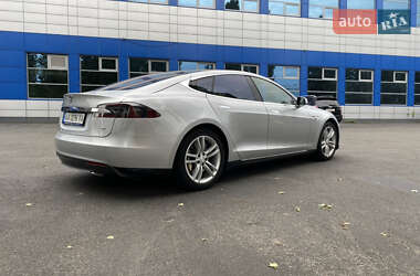 Tesla Model S 2014