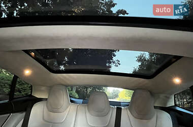 Седан Tesla Model S 2016 в Києві
