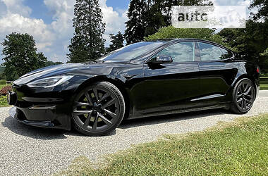 Лифтбек Tesla Model S 2022 в 