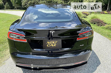 Лифтбек Tesla Model S 2022 в 