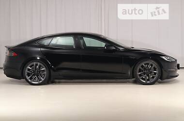 Лифтбек Tesla Model S 2022 в 