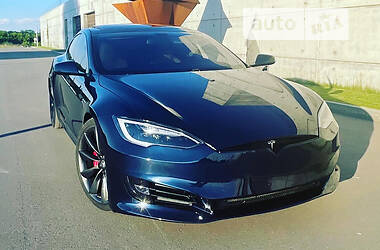 Лифтбек Tesla Model S 2013 в Киеве