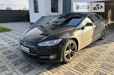 Tesla Model S 2014