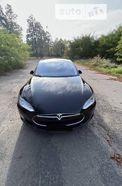 Хетчбек Tesla Model S 2016 в Львові