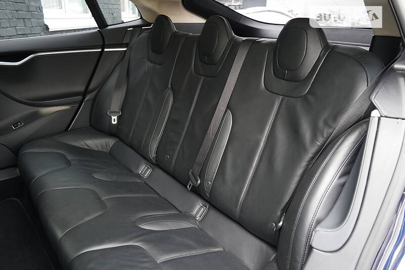Лифтбек Tesla Model S 2013 в Киеве