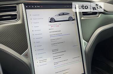 Седан Tesla Model S 2014 в 