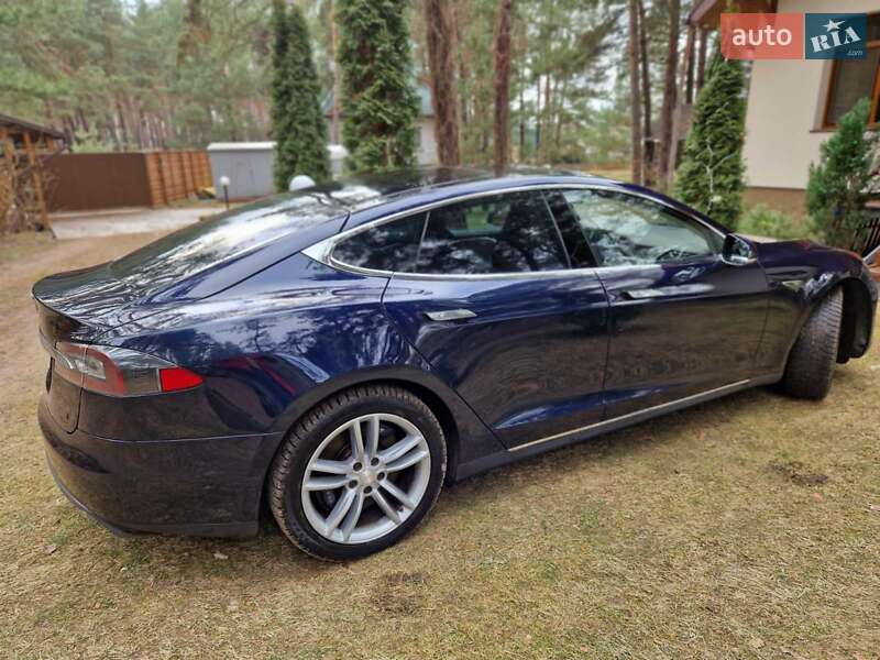 Лифтбек Tesla Model S 2013 в Черкассах фото 3 Лифтбек Tesla Model S 2013 в Черкассах