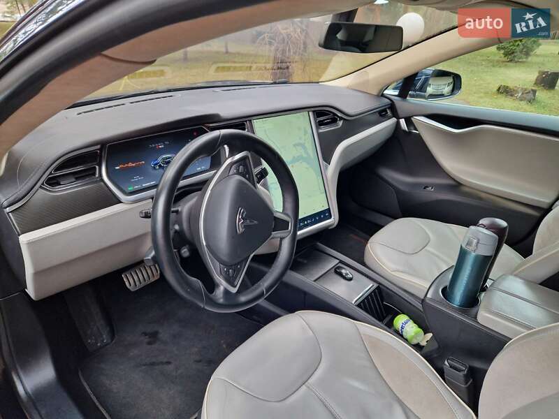 Лифтбек Tesla Model S 2013 в Черкассах фото 12 Лифтбек Tesla Model S 2013 в Черкассах