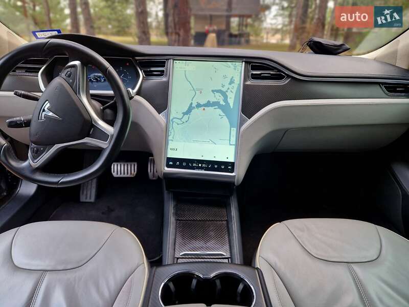 Лифтбек Tesla Model S 2013 в Черкассах