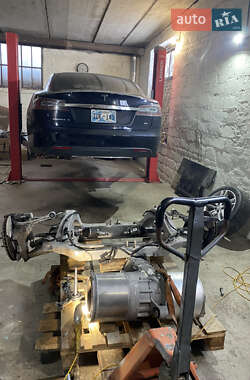 Лифтбек Tesla Model S 2014 в Полтаве