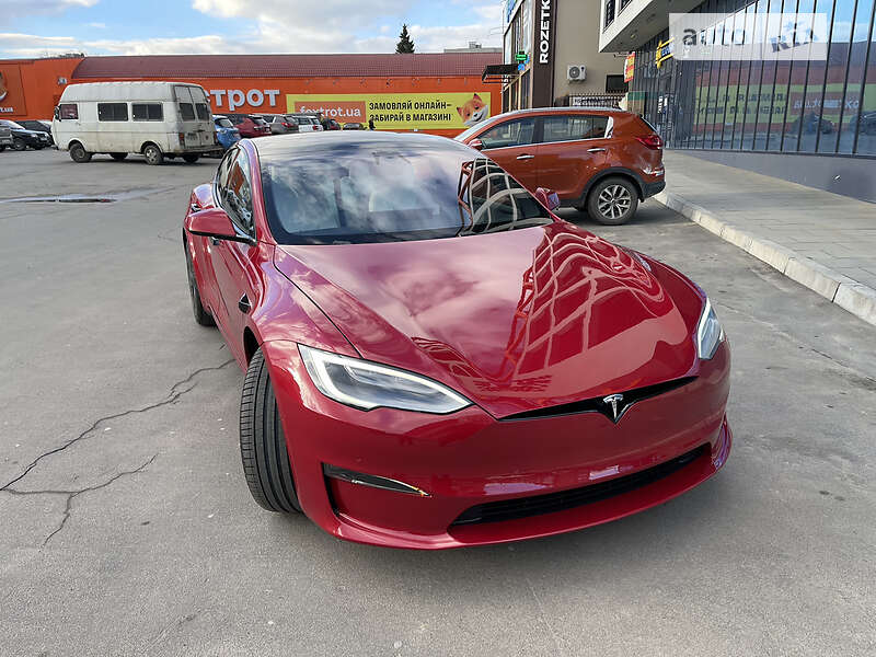 Лифтбек Tesla Model S 2021 в Умани