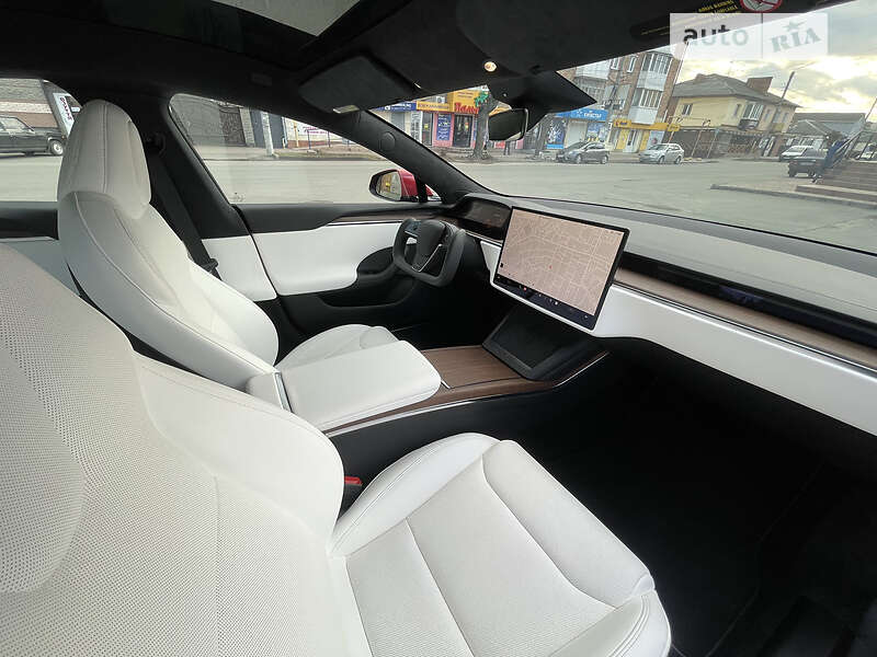 Лифтбек Tesla Model S 2021 в Умани