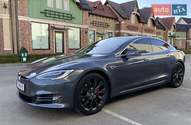 Tesla Model S 2020