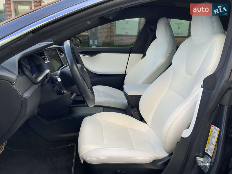Лифтбек Tesla Model S 2020 в Киеве