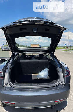 Лифтбек Tesla Model S 2014 в Киеве