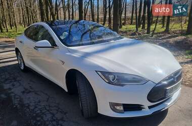 Tesla Model S 2013