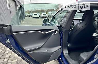 Лифтбек Tesla Model S 2019 в 