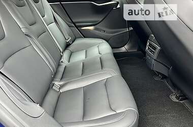 Лифтбек Tesla Model S 2019 в 