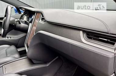 Лифтбек Tesla Model S 2019 в 