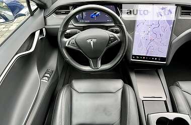 Лифтбек Tesla Model S 2019 в 