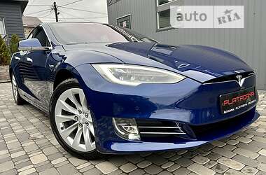 Лифтбек Tesla Model S 2019 в Киеве