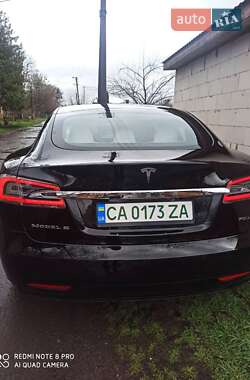 Лифтбек Tesla Model S 2017 в Умани