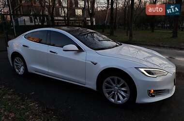 Tesla Model S 2018