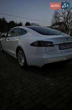 Хетчбек Tesla Model S 2017 в Чернівцях