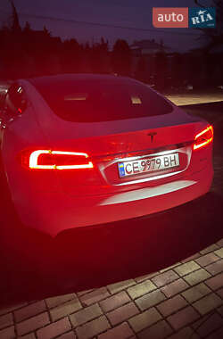 Хетчбек Tesla Model S 2017 в Чернівцях