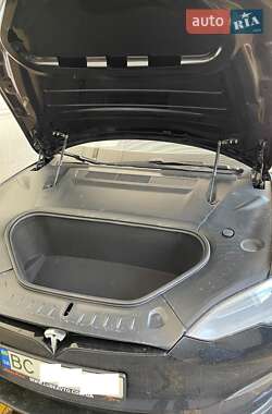 Лифтбек Tesla Model S 2021 в Львове