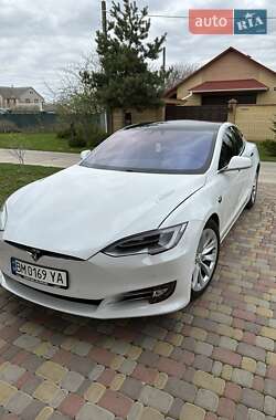 Ліфтбек Tesla Model S 2017 в 