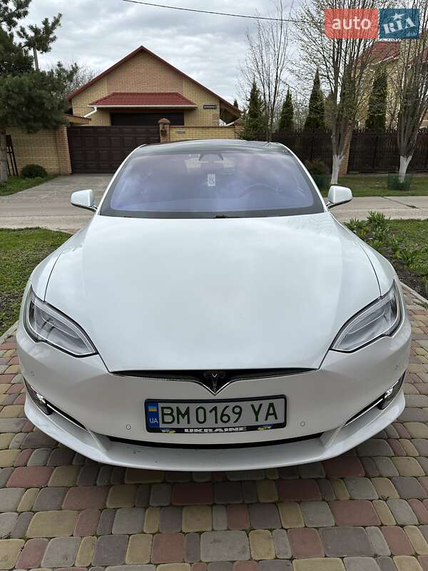 Ліфтбек Tesla Model S 2017 в Сумах