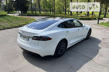 Ліфтбек Tesla Model S 2017 в 