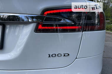 Ліфтбек Tesla Model S 2017 в 