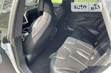 Ліфтбек Tesla Model S 2017 в 