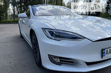 Ліфтбек Tesla Model S 2017 в 