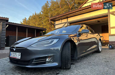 Tesla Model S 2016