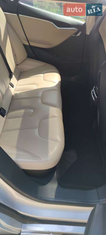 Лифтбек Tesla Model S 2014 в Кропивницком фото 14 Лифтбек Tesla Model S 2014 в Кропивницком