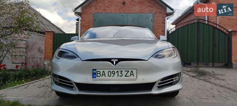 Лифтбек Tesla Model S 2014 в Кропивницком