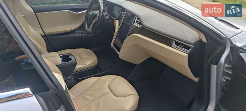 Лифтбек Tesla Model S 2014 в Кропивницком