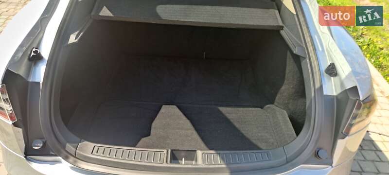 Лифтбек Tesla Model S 2014 в Кропивницком