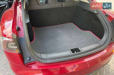 Ліфтбек Tesla Model S 2014 в Мукачевому